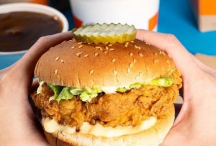 Smooth Commerce, SkipTheDishes launch SkipGo with Mary Brown’s Chicken