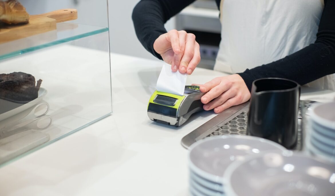 How to Increase Guest Check Averages in Restaurants