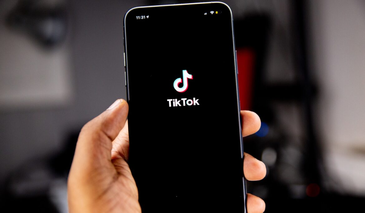 How to Get Your Restaurant Noticed on TikTok
