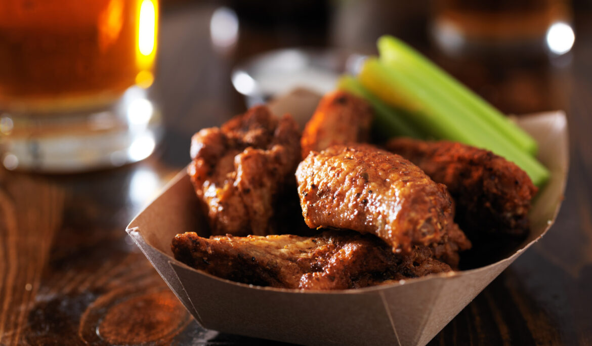 7 Restaurants Across Canada Offering Chicken Wings